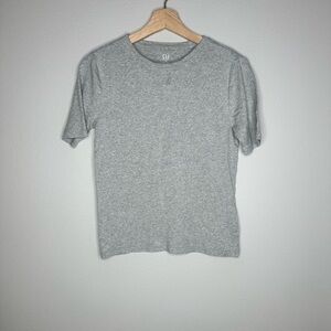 Gray GAP Tee Shirt